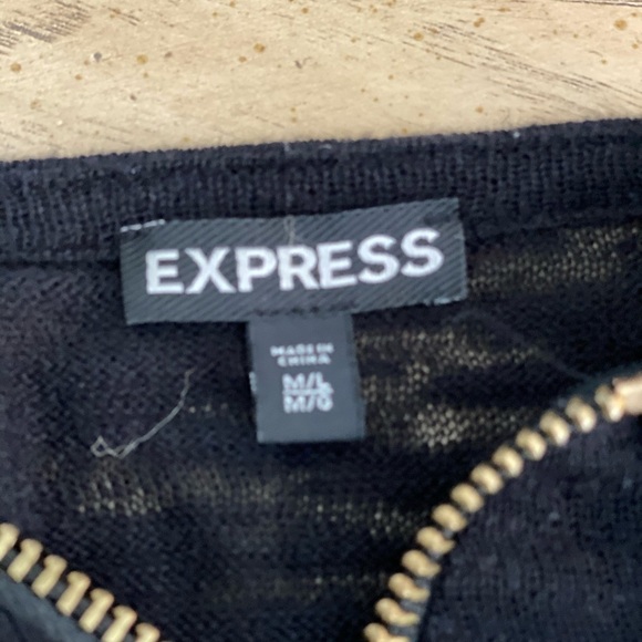 Black Washed Out Tunic With A Gold Zipper - Picture 5 of 5